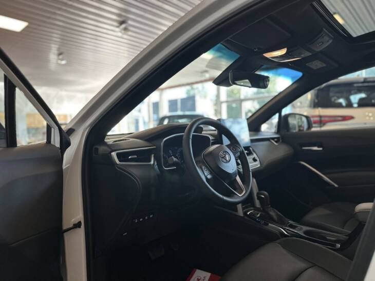 COROLLA CROSS 2.0 CVT SEG 0Km My2025. DISPONIBLE! Financia Bco. Santander o MG. Acércate a ORIO HNOS, SAN GENARO, concesionario oficial JMC, ISUZU, KAMA Camiones - Imagen 7