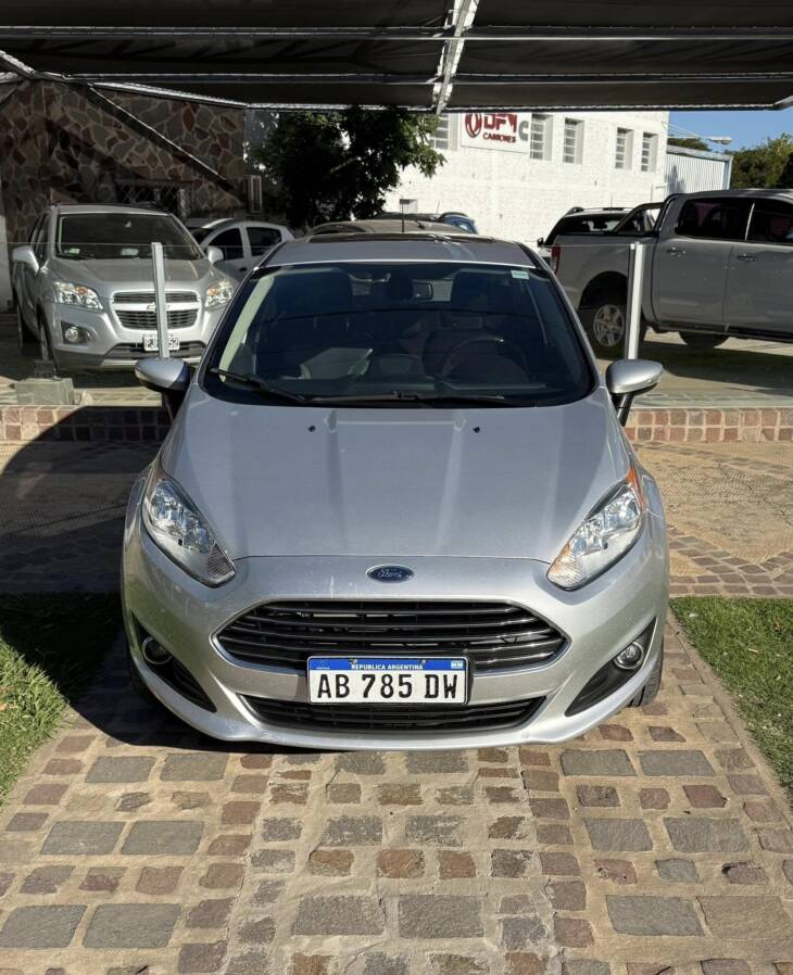 FIESTA 1.6 L 5 PUERTAS MANUAL TITANIUM año 2017 IMPECABLE! Financia Bco. Santander. Acércate a ORIO HNOS, SAN GENARO, concesionario oficial SHINERAY, DOMY Utilitarios - Imagen 7