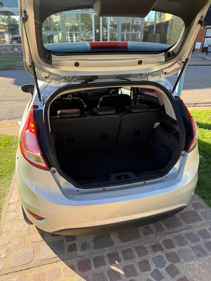 FIESTA 1.6 L 5 PUERTAS MANUAL TITANIUM año 2017 IMPECABLE! Financia Bco. Santander. Acércate a ORIO HNOS, SAN GENARO, concesionario oficial SHINERAY, DOMY Utilitarios - Imagen 11