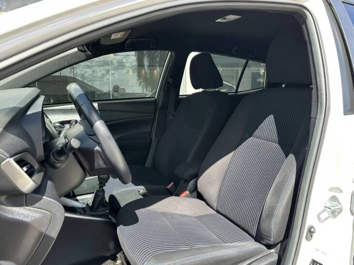 YARIS 5 PUERTAS 1.5 6M/T XLS año 2021 IMPECABLE! Financia Bco. Santander o MG. Acércate a ORIO HNOS, SAN GENARO, concesionario oficial JMC, ISUZU, KAMA Camiones - Imagen 9