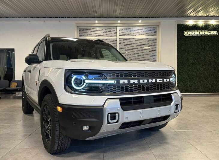 BRONCO 2.0 Turbo 253cv BADLANDS 0Km My2025. Financia Bco. Santander. Acércate a ORIO HNOS, SAN GENARO, concesionario oficial JMC, ISUZU, KAMA Camiones