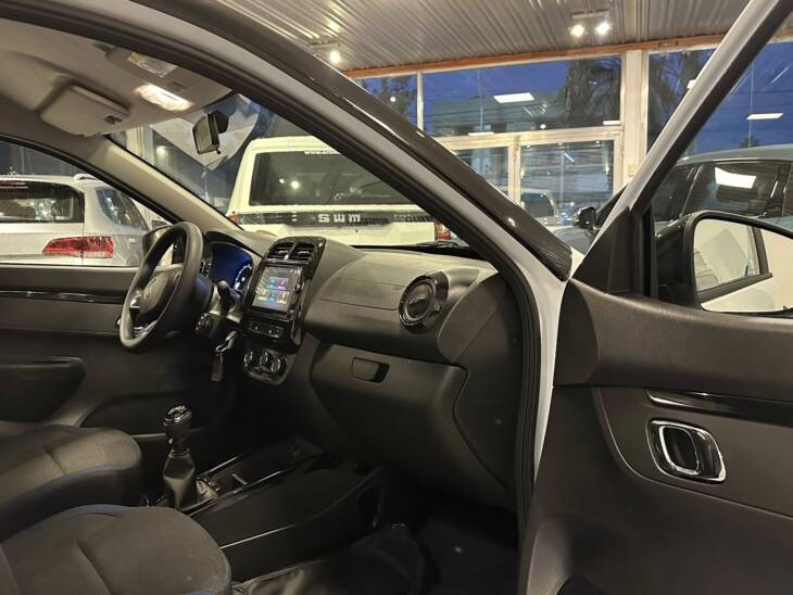 KWID ICONIC 1.0 BITONO 0Km My2025. Financia Bco. Santander. Acércate a ORIO HNOS, SAN GENARO, concesionario oficial SHINERAY, DOMY Utilitarios - Imagen 4