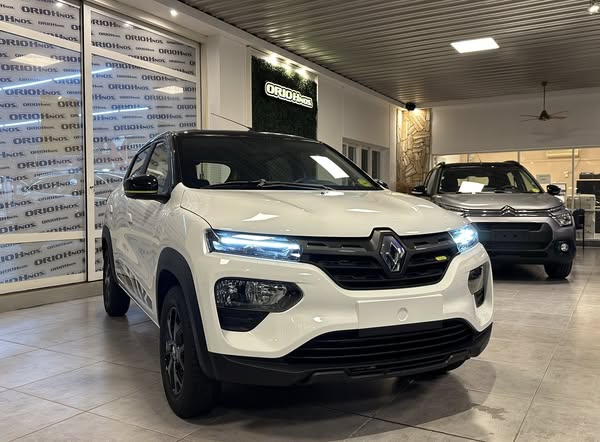 KWID ICONIC 1.0 BITONO 0Km My2025. Financia Bco. Santander. Acércate a ORIO HNOS, SAN GENARO, concesionario oficial SHINERAY, DOMY Utilitarios