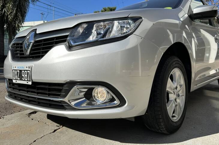 LOGAN PRIVILEGE 1.6 16v M/T Año 2015 UNICO! Financia Bco. Santander. Acércate a ORIO HNOS, SAN GENARO, concesionario oficial SHINERAY, DOMY Utilitarios - Imagen 14