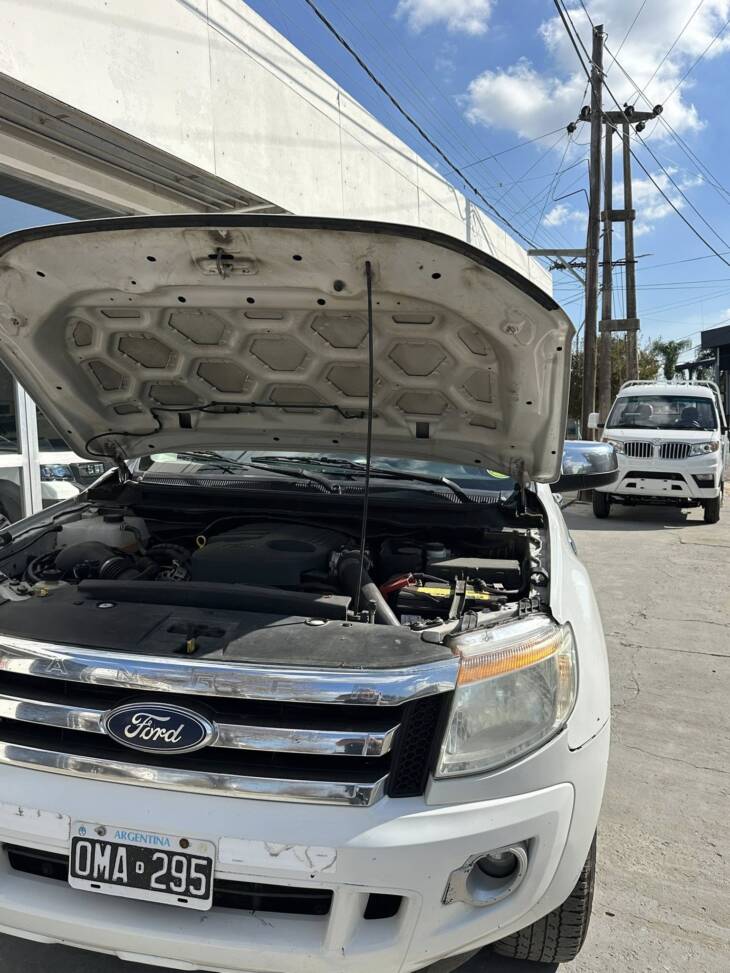 FORD RANGER D/C 3.2 TDI M/T XLT 4x2 año 2014 SUPER CONFIABLE! Financia Bco. Santander o MG. Acércate a ORIO HNOS, SAN GENARO, concesionario oficial JMC, ISUZU, KAMA Camiones - Imagen 11