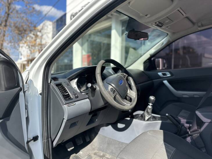 FORD RANGER D/C 3.2 TDI M/T XLT 4x2 año 2014 SUPER CONFIABLE! Financia Bco. Santander o MG. Acércate a ORIO HNOS, SAN GENARO, concesionario oficial JMC, ISUZU, KAMA Camiones - Imagen 7
