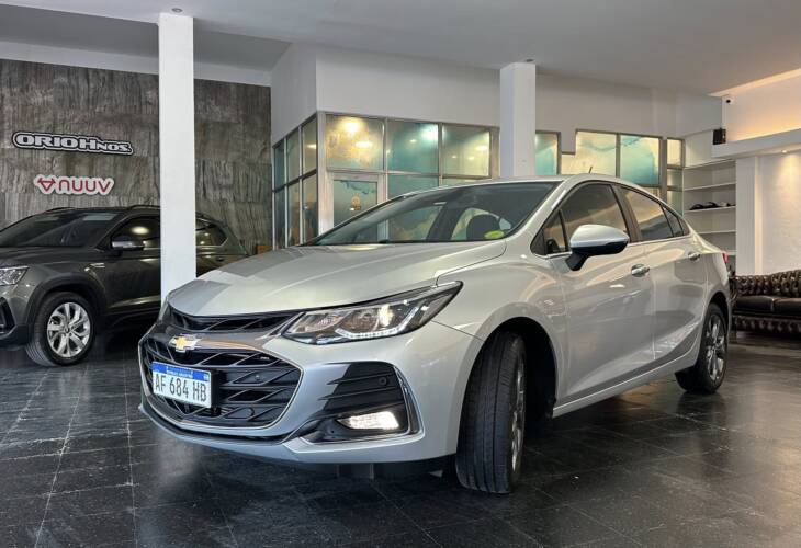 CRUZE 4 PTAS 1.4 TURBO A/T LTZ año 2023 IMPECABLE! Acércate a ORIO HNOS, SAN GENARO, concesionario oficial JMC, ISUZU, KAMA Camiones