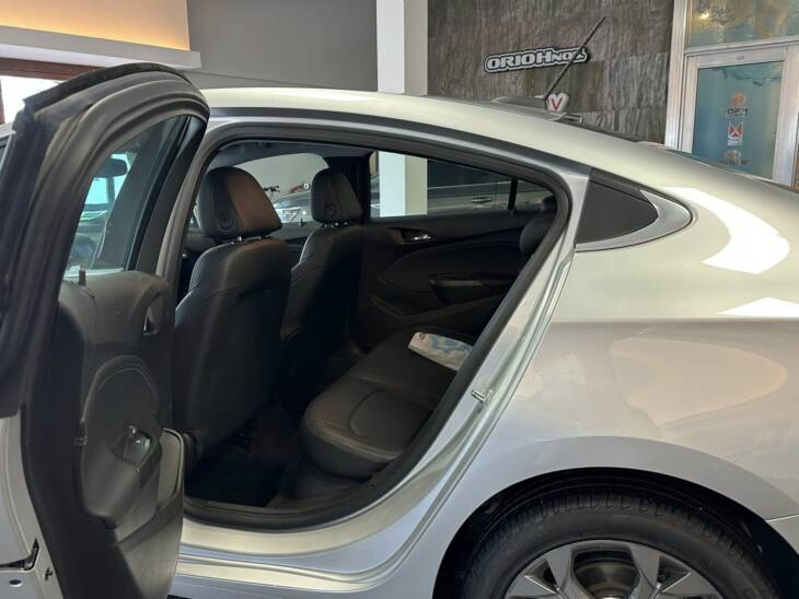 CRUZE 4 PTAS 1.4 TURBO A/T LTZ año 2023 IMPECABLE! Acércate a ORIO HNOS, SAN GENARO, concesionario oficial JMC, ISUZU, KAMA Camiones - Imagen 12