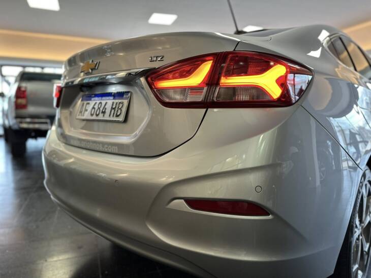 CRUZE 4 PTAS 1.4 TURBO A/T LTZ año 2023 IMPECABLE! Acércate a ORIO HNOS, SAN GENARO, concesionario oficial JMC, ISUZU, KAMA Camiones - Imagen 5