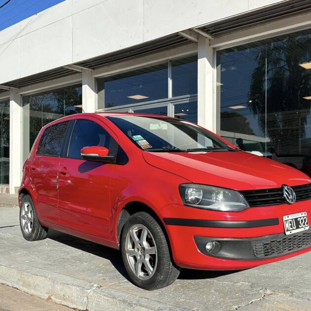 VW FOX 1.6 NAFTA 5 PUERTAS HIGHLINE I MOTION año 2013 IMPECABLE! Acércate a ORIO HNOS, SAN GENARO, concesionario oficial SHINERAY, DOMY Utilitarios