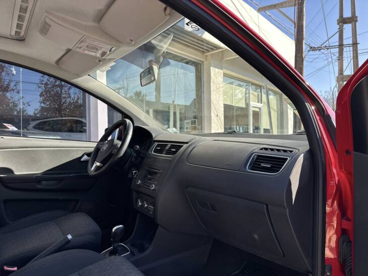 VW FOX 1.6 NAFTA 5 PUERTAS HIGHLINE I MOTION año 2013 IMPECABLE! Acércate a ORIO HNOS, SAN GENARO, concesionario oficial SHINERAY, DOMY Utilitarios - Imagen 8