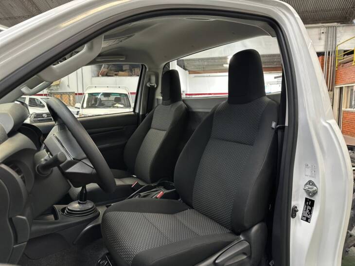 HILUX CABINA SIMPLE 2.4 TDI CHASIS 4x4 0KM My2025. Financia Bco. Santander. Acércate a ORIO HNOS, SAN GENARO, concesionario oficial JMC, ISUZU, KAMA Camiones - Imagen 10
