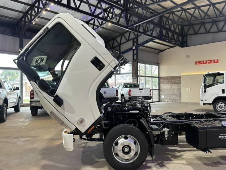 ISUZU NQR90 5.2 L 190cv CHASIS LARGO 0Km My2025. Financia Bco. Santander. Acércate a ORIO HNOS, SAN GENARO, concesionario oficial JMC, ISUZU, KAMA Camiones - Imagen 13