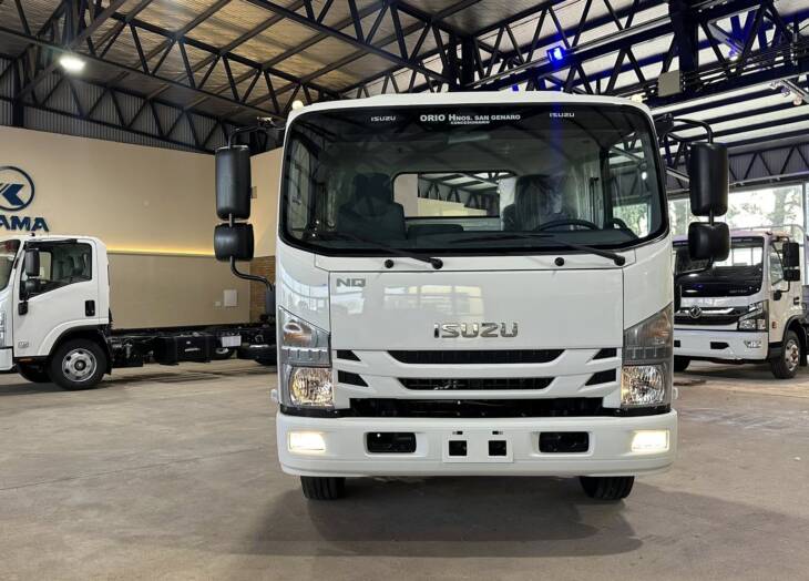 ISUZU NQR90 5.2 L 190cv CHASIS LARGO 0Km My2025. Financia Bco. Santander. Acércate a ORIO HNOS, SAN GENARO, concesionario oficial JMC, ISUZU, KAMA Camiones - Imagen 2