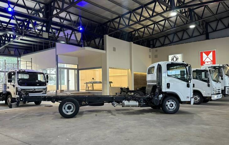 ISUZU NQR90 5.2 L 190cv CHASIS LARGO 0Km My2025. Financia Bco. Santander. Acércate a ORIO HNOS, SAN GENARO, concesionario oficial JMC, ISUZU, KAMA Camiones - Imagen 8