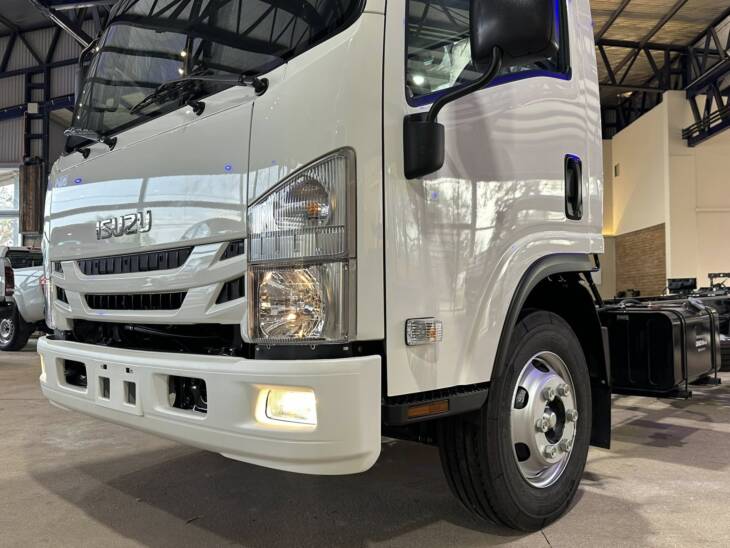 ISUZU NQR90 5.2 L 190cv CHASIS LARGO 0Km My2025. Financia Bco. Santander. Acércate a ORIO HNOS, SAN GENARO, concesionario oficial JMC, ISUZU, KAMA Camiones - Imagen 16