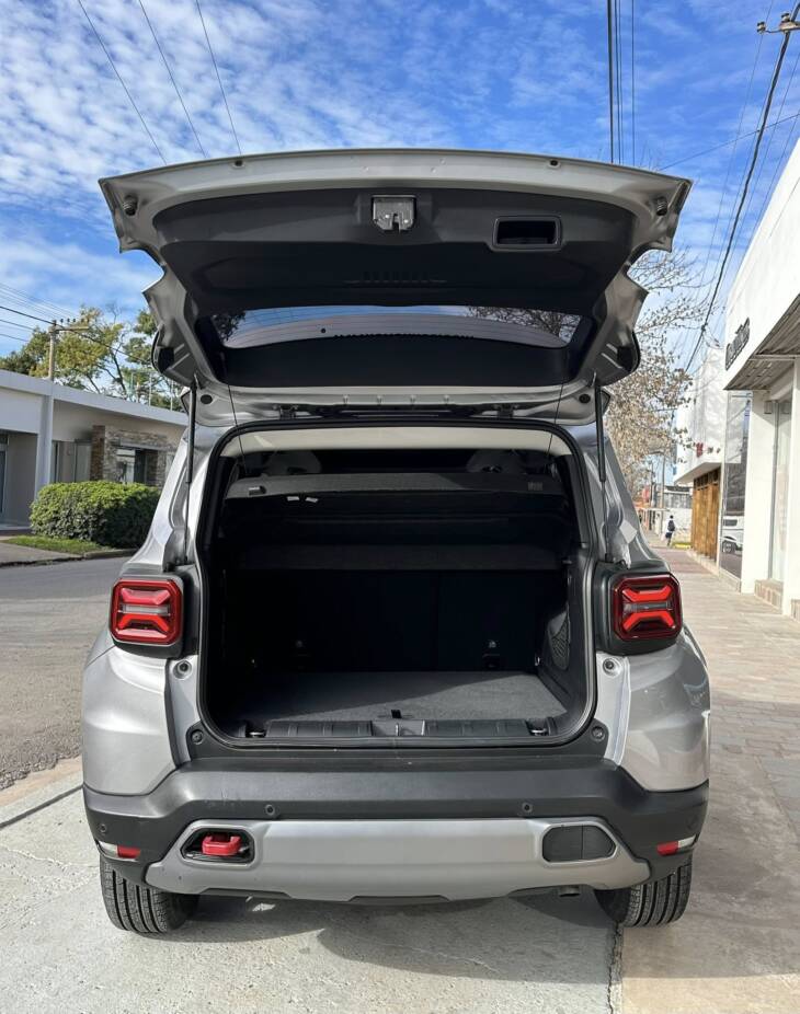 RENEGADE 1.3 TURBO T270 A/T9 TRAILHAWK 4x4 año 2022 gris con 44.000Km. UNICA! Financia Bco. Santander. Acércate a ORIO HNOS, SAN GENARO, concesionario oficial JMC, ISUZU, KAMA Camiones - Imagen 5