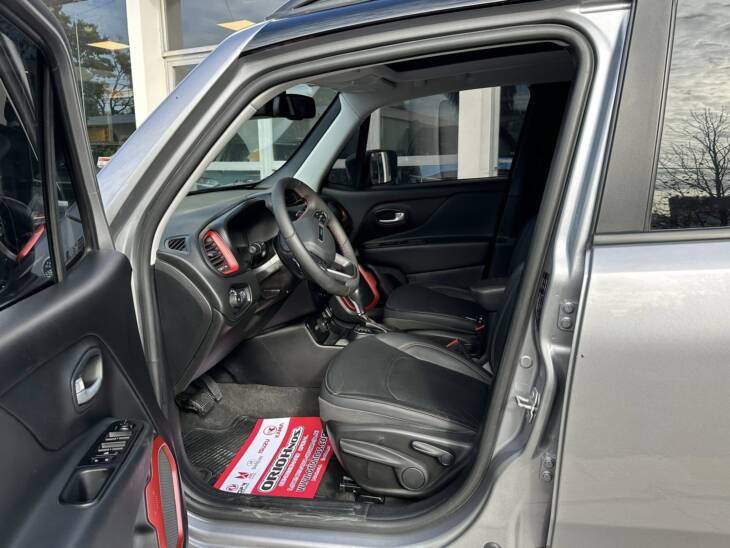 RENEGADE 1.3 TURBO T270 A/T9 TRAILHAWK 4x4 año 2022 gris con 44.000Km. UNICA! Financia Bco. Santander. Acércate a ORIO HNOS, SAN GENARO, concesionario oficial JMC, ISUZU, KAMA Camiones - Imagen 10