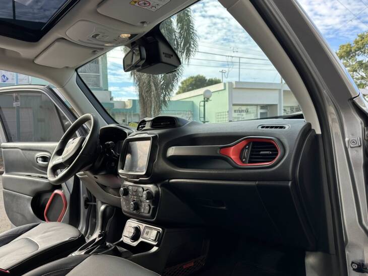 RENEGADE 1.3 TURBO T270 A/T9 TRAILHAWK 4x4 año 2022 gris con 44.000Km. UNICA! Financia Bco. Santander. Acércate a ORIO HNOS, SAN GENARO, concesionario oficial JMC, ISUZU, KAMA Camiones - Imagen 13