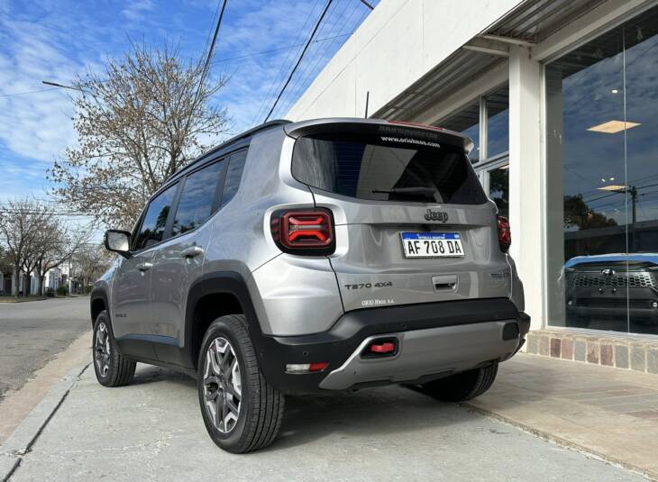 RENEGADE 1.3 TURBO T270 A/T9 TRAILHAWK 4x4 año 2022 gris con 44.000Km. UNICA! Financia Bco. Santander. Acércate a ORIO HNOS, SAN GENARO, concesionario oficial JMC, ISUZU, KAMA Camiones - Imagen 3