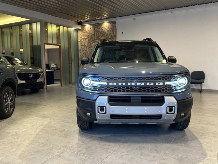 BRONCO 2.0 Turbo 253cv BADLANDS 0Km My2025 azul glaciar. Financia Bco. Santander. Acércate a ORIO HNOS, SAN GENARO, concesionario oficial JMC, ISUZU, KAMA Camiones - Imagen 9