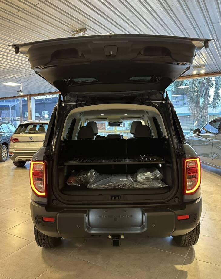 BRONCO 2.0 Turbo 253cv BADLANDS 0Km My2025 azul glaciar. Financia Bco. Santander. Acércate a ORIO HNOS, SAN GENARO, concesionario oficial JMC, ISUZU, KAMA Camiones - Imagen 5