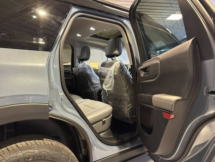 BRONCO 2.0 Turbo 253cv BADLANDS 0Km My2025 azul glaciar. Financia Bco. Santander. Acércate a ORIO HNOS, SAN GENARO, concesionario oficial JMC, ISUZU, KAMA Camiones - Imagen 14