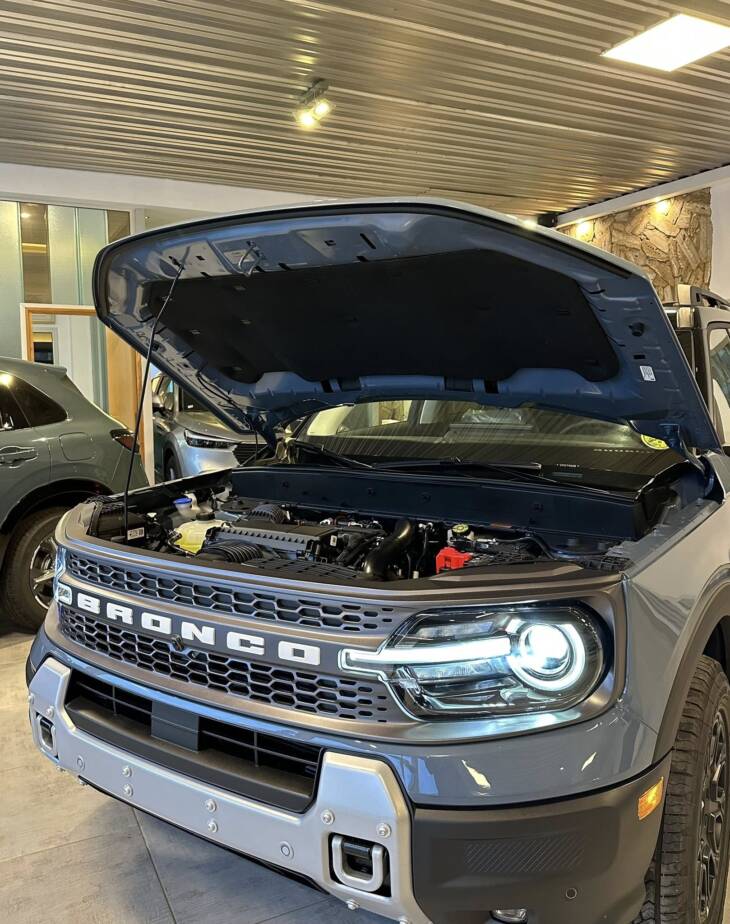 BRONCO 2.0 Turbo 253cv BADLANDS 0Km My2025 azul glaciar. Financia Bco. Santander. Acércate a ORIO HNOS, SAN GENARO, concesionario oficial JMC, ISUZU, KAMA Camiones - Imagen 16