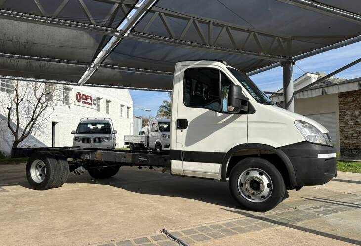 DAILY 70C16 PASO 4350 CHASIS SOLO año 2015 con 157.000Km. Financia Bco. Santander. Acércate a ORIO HNOS, SAN GENARO, concesionario oficial JMC, ISUZU, KAMA Camiones - Imagen 15