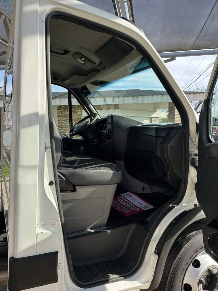 DAILY 70C16 PASO 4350 CHASIS SOLO año 2015 con 157.000Km. Financia Bco. Santander. Acércate a ORIO HNOS, SAN GENARO, concesionario oficial JMC, ISUZU, KAMA Camiones - Imagen 11