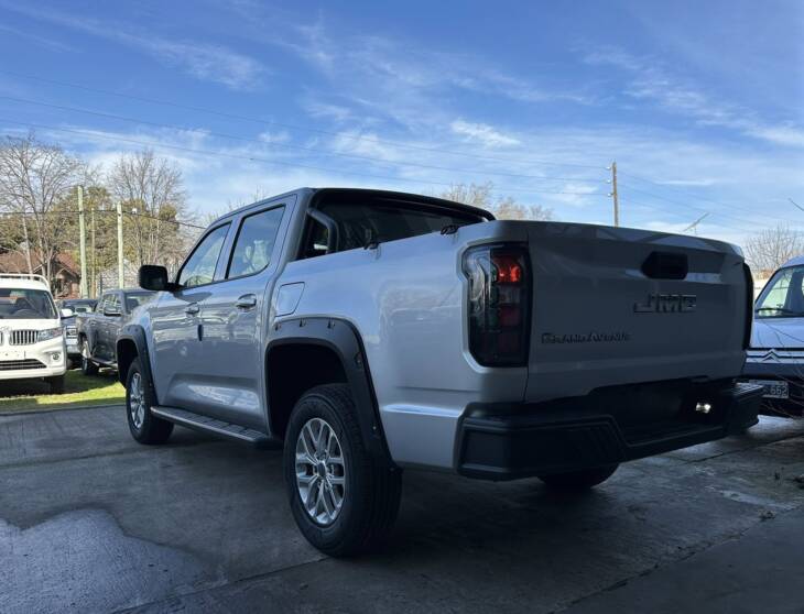 JMC GRAND AVENUE 2.3 TURBO NAFTA AUTOMATICA GL 4x2 0Km MY2025. Financia Bco. Santander. Acércate a ORIO HNOS, SAN GENARO, concesionario oficial JMC, ISUZU, KAMA Camiones - Imagen 3