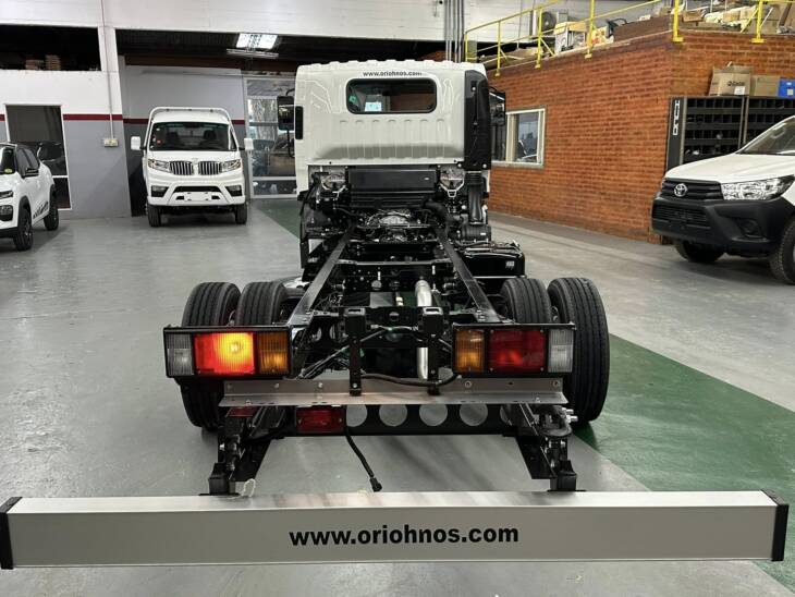 ISUZU NPR75 Cabina Simple Chasis Largo 0Km My2025. Financia Bco. Santander. Acércate a ORIO HNOS, SAN GENARO, concesionario oficial JMC, ISUZU, KAMA Camiones - Imagen 13