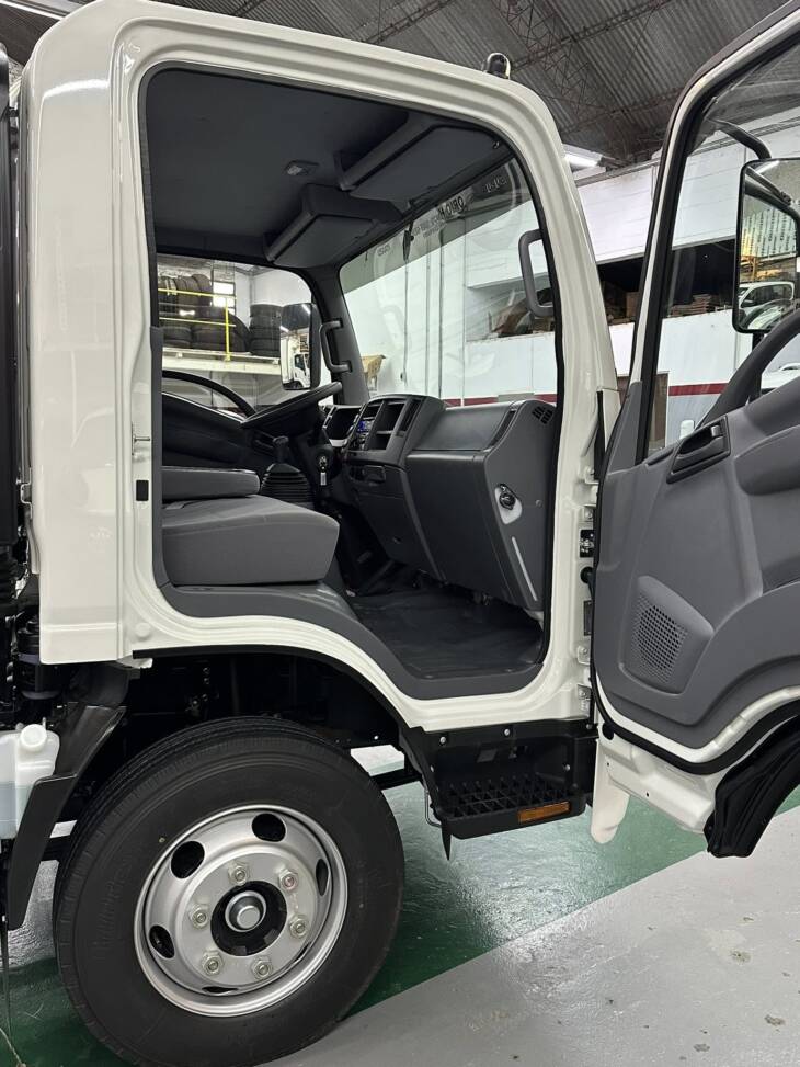 ISUZU NPR75 Cabina Simple Chasis Largo 0Km My2025. Financia Bco. Santander. Acércate a ORIO HNOS, SAN GENARO, concesionario oficial JMC, ISUZU, KAMA Camiones - Imagen 10