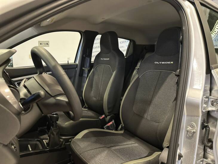 KWID ICONIC OUTSIDER 1.0 0Km My2025 DISPONIBLE. Financia Bco. Santander. Acércate a ORIO HNOS, SAN GENARO, concesionario oficial JMC, ISUZU, KAMA Camiones - Imagen 13