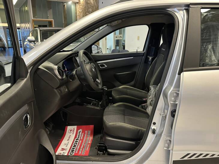 KWID ICONIC OUTSIDER 1.0 0Km My2025 DISPONIBLE. Financia Bco. Santander. Acércate a ORIO HNOS, SAN GENARO, concesionario oficial JMC, ISUZU, KAMA Camiones - Imagen 10