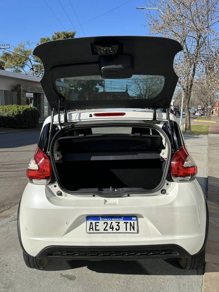 FIAT MOBI 1.0 8v WAY año 2020 con 16.000Km UNICO! Financia Bco. Santander. Acércate a ORIO HNOS, SAN GENARO, concesionario oficial JMC, ISUZU, KAMA Camiones - Imagen 12