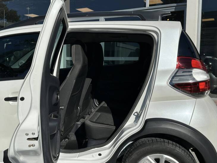 FIAT MOBI 1.0 8v WAY año 2020 con 16.000Km UNICO! Financia Bco. Santander. Acércate a ORIO HNOS, SAN GENARO, concesionario oficial JMC, ISUZU, KAMA Camiones - Imagen 10