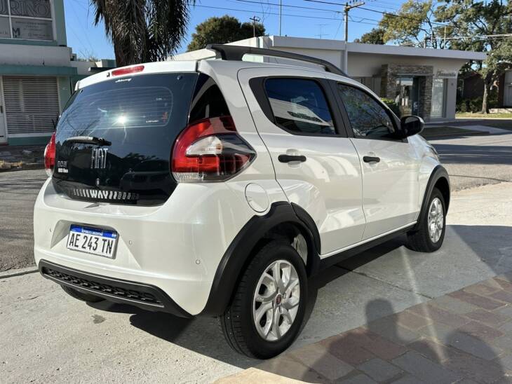 FIAT MOBI 1.0 8v WAY año 2020 con 16.000Km UNICO! Financia Bco. Santander. Acércate a ORIO HNOS, SAN GENARO, concesionario oficial JMC, ISUZU, KAMA Camiones - Imagen 3