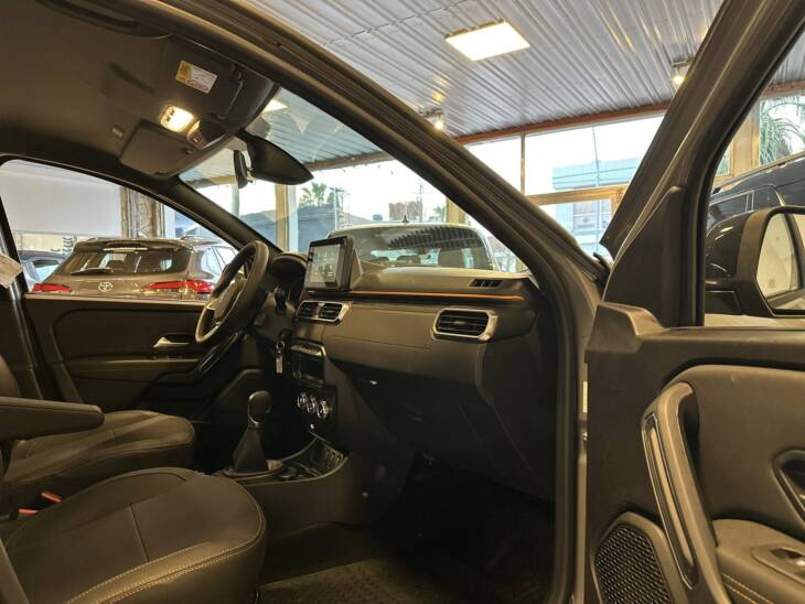 OROCH ICONIC 1.3 TCe 163cv 2WD CVT 0Km My2025, gris topo. Financia Bco. Santander. Acércate a ORIO HNOS, SAN GENARO, concesionario oficial SHINERAY, DOMY Utilitarios - Imagen 5