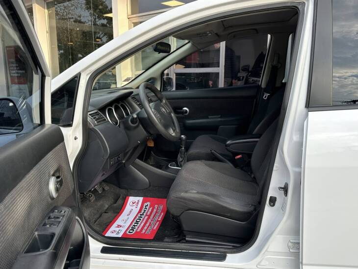 TIIDA 1.8 NAFTA 6M/T 5 PUERTAS ACENTA año 2014 IMPECABLE! Financia Bco. Santander. Acércate a ORIO HNOS, SAN GENARO, concesionario oficial JMC, ISUZU, KAMA Camiones - Imagen 8