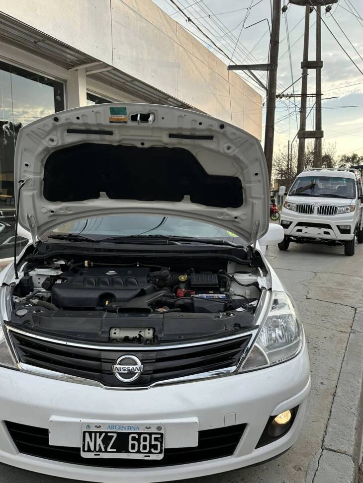 TIIDA 1.8 NAFTA 6M/T 5 PUERTAS ACENTA año 2014 IMPECABLE! Financia Bco. Santander. Acércate a ORIO HNOS, SAN GENARO, concesionario oficial JMC, ISUZU, KAMA Camiones - Imagen 15