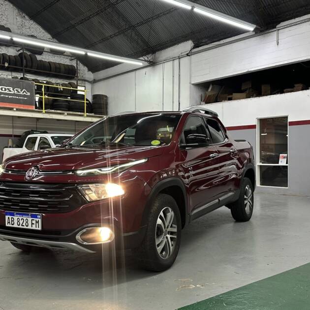 TORO 2.0 TDI 16v VOLCANO 4x4 año 2017 con 120.000Km IMPECABLE! Financia Bco. Santander. Acércate a ORIO HNOS, SAN GENARO, concesionario oficial SHINERAY, DOMY Utilitarios