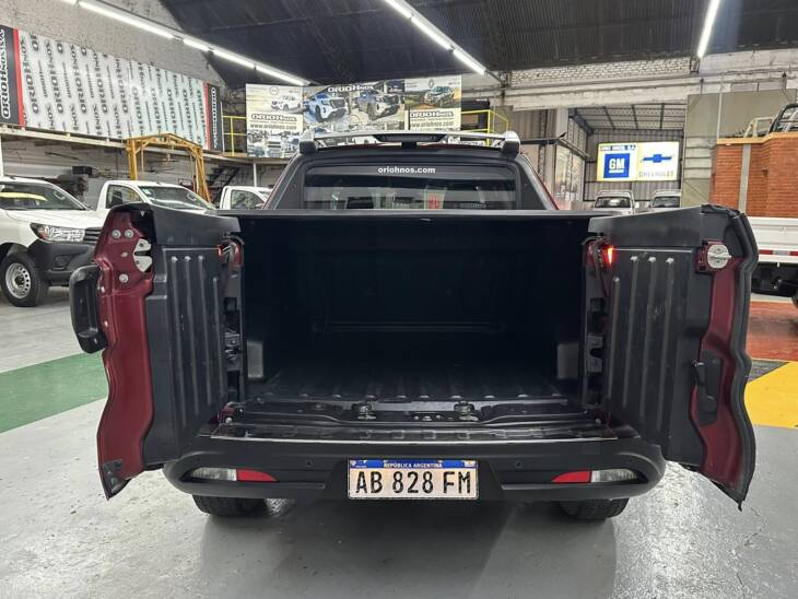 TORO 2.0 TDI 16v VOLCANO 4x4 año 2017 con 120.000Km IMPECABLE! Financia Bco. Santander. Acércate a ORIO HNOS, SAN GENARO, concesionario oficial SHINERAY, DOMY Utilitarios - Imagen 12