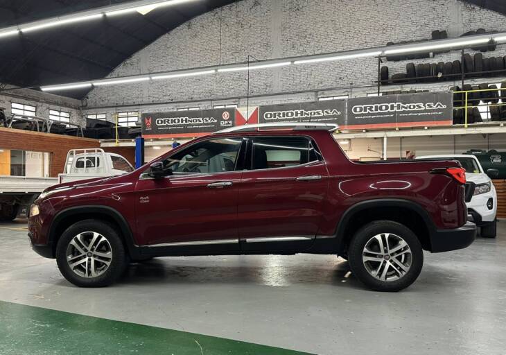 TORO 2.0 TDI 16v VOLCANO 4x4 año 2017 con 120.000Km IMPECABLE! Financia Bco. Santander. Acércate a ORIO HNOS, SAN GENARO, concesionario oficial SHINERAY, DOMY Utilitarios - Imagen 2