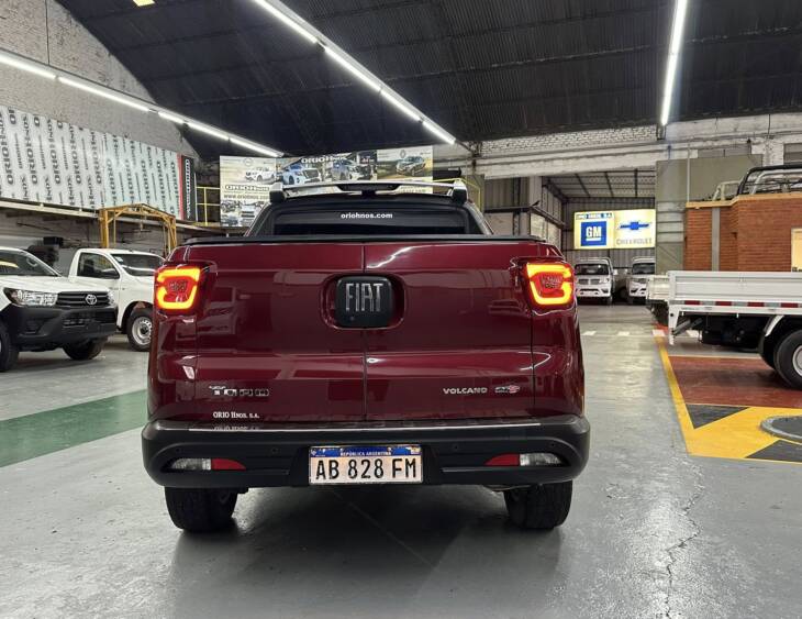 TORO 2.0 TDI 16v VOLCANO 4x4 año 2017 con 120.000Km IMPECABLE! Financia Bco. Santander. Acércate a ORIO HNOS, SAN GENARO, concesionario oficial SHINERAY, DOMY Utilitarios - Imagen 4