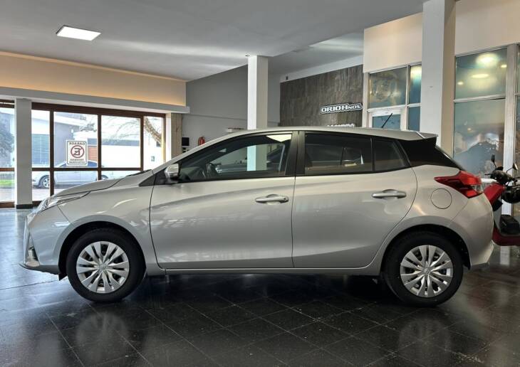 YARIS 1.5 NAFTA 5 PTAS XS CVT 0Km My2025 DISPONIBLE! Financia Bco. Santander. Acércate a ORIO HNOS, SAN GENARO, concesionario oficial SHINERAY, DOMY Utilitarios - Imagen 7