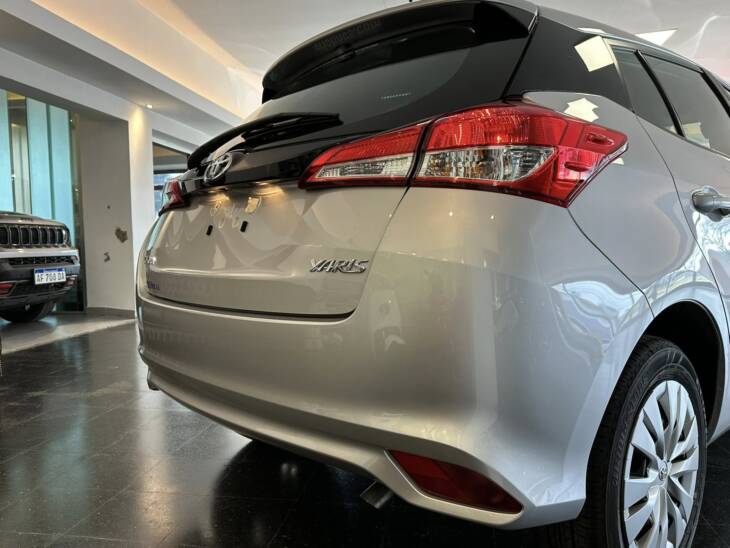 YARIS 1.5 NAFTA 5 PTAS XS CVT 0Km My2025 DISPONIBLE! Financia Bco. Santander. Acércate a ORIO HNOS, SAN GENARO, concesionario oficial SHINERAY, DOMY Utilitarios - Imagen 5