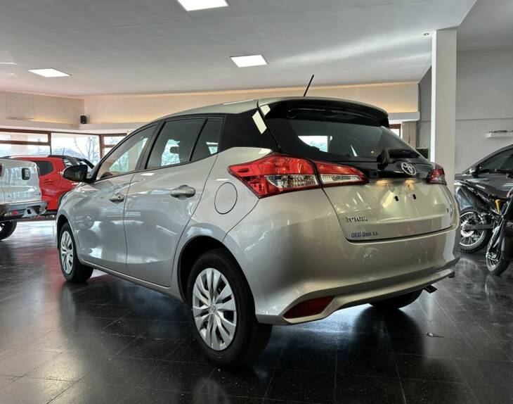 YARIS 1.5 NAFTA 5 PTAS XS CVT 0Km My2025 DISPONIBLE! Financia Bco. Santander. Acércate a ORIO HNOS, SAN GENARO, concesionario oficial SHINERAY, DOMY Utilitarios - Imagen 3