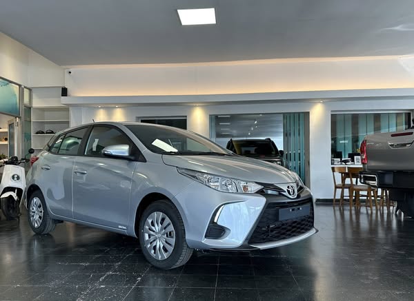 YARIS 1.5 NAFTA 5 PTAS XS CVT 0Km My2025 DISPONIBLE! Financia Bco. Santander. Acércate a ORIO HNOS, SAN GENARO, concesionario oficial SHINERAY, DOMY Utilitarios