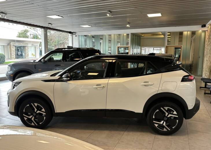 PEUGEOT 2008 GT 200T AM2025 DISPONIBLE! Financia Bco. Santander. Acércate a ORIO HNOS, SAN GENARO, concesionario oficial SHINERAY, DOMY Utilitarios - Imagen 4